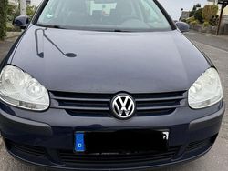 Blau Gebraucht 2005 VW Golf IV Kleinwagen | 800 € (Fairer Preis)