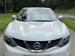 Weiß Gebraucht 2016 Nissan Qashqai N-Connecta SUV | 8.200 € (Guter Preis)