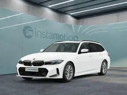 Weiß Gebraucht 2024 BMW 320 M Sport Kombi | 42.949 € (Fairer Preis)