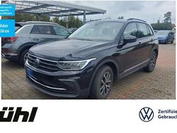 Deep black perleffekt Gebraucht 2022 VW Tiguan Life SUV | 29.280 € (Fairer Preis)