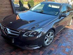 Braun Gebraucht 2013 Mercedes E350 Kombi | 12.999 € (Guter Preis)