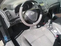 Grau Gebraucht 2009 Hyundai i30 Kombi | 3.000 €
