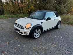 Weiß Gebraucht 2010 Mini ONE Kleinwagen | 2.750 €