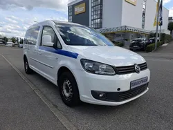 Weiß Gebraucht 2013 VW Caddy Maxi Comfortline Van / Kleinbus | 7.990 € (Teuer)