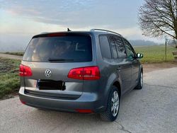 Grau Gebraucht 2014 VW Touran Life Van / Kleinbus | 8.700 € (Guter Preis)