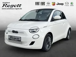 Weiss Gebraucht 2022 Fiat 500e Icon Kleinwagen | 20.990 € (Etwas zu teuer)