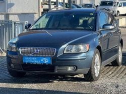 Blau Gebraucht 2008 Volvo V50 Momentum Kombi | 6.490 € (Teuer)