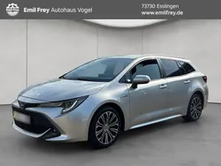 Cosmicsilber metallic Gebraucht 2021 Toyota Corolla Team Kombi | 21.940 € (Fairer Preis)