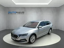 Brilliantsilber metallic Gebraucht 2022 Skoda Octavia Style Kombi | 24.980 € (Fairer Preis)