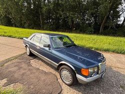 Blau Gebraucht 1984 Mercedes 500 SE Limousine | 10.990 €