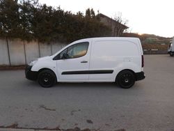 Weiß Gebraucht 2016 Citroën Berlingo Proline Van / Kleinbus | 6.999 € (Etwas zu teuer)