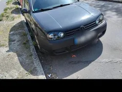 Blau Gebraucht 1998 VW Golf IV Kleinwagen | 900 € (Etwas zu teuer)