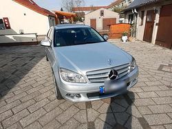 Silber Gebraucht 2007 Mercedes 220 Elegance Limousine | 7.500 €