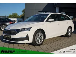 Weiss Neu 2024 Skoda Octavia Selection Kombi | 37.990 € (Etwas zu teuer)