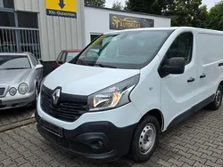 Weiß Gebraucht 2017 Renault Trafic Komfort Van | 7.799 € (Superpreis)