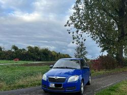 Blau Gebraucht 2009 Skoda Fabia Kleinwagen | 2.450 € (Fairer Preis)
