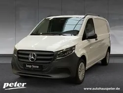 Weiß Gebraucht 2025 Mercedes Vito Van / Kleinbus | 49.630 € (Teuer)