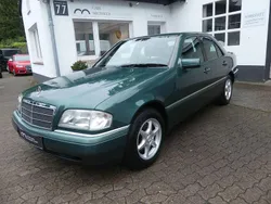 Grün Gebraucht 1993 Mercedes C280 Limousine | 10.990 €