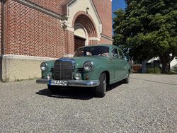 Grün Gebraucht 1960 Mercedes 180 Limousine | 14.500 €