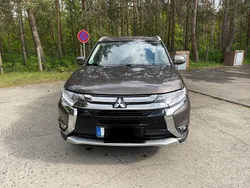 Grau Gebraucht 2017 Mitsubishi Outlander SUV | 18.500 € (Fairer Preis)