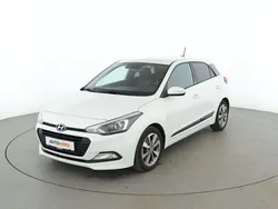 Weiß Gebraucht 2017 Hyundai i20 Passion Limousine | 9.240 € (Fairer Preis)