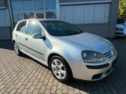 Silber Gebraucht 2004 VW Golf V Kleinwagen | 1.699 € (Guter Preis)