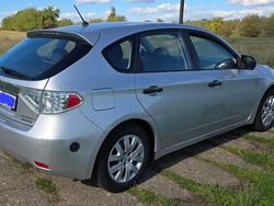 Grau Gebraucht 2008 Subaru Impreza Limousine | 3.500 €