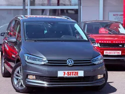 Grau Gebraucht 2018 VW Touran Sound Van / Kleinbus | 20.500 € (Etwas zu teuer)