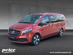 Hyazinthrot metallic Gebraucht 2024 Mercedes V250 Avantgarde Van / Kleinbus | 66.780 € (Fairer Preis)