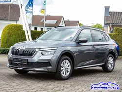 Graumetallic Gebraucht 2023 Skoda Kamiq Ambition SUV | 27.490 € (Fairer Preis)
