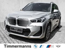 Silber Neu 2025 BMW iX1 Performance SUV | 56.340 € (Etwas zu teuer)