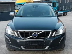 Grau Gebraucht 2011 Volvo XC60 R-Design SUV | 11.000 € (Fairer Preis)