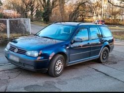 Blau Gebraucht 2001 VW Golf IV Kombi | 1.200 € (Fairer Preis)
