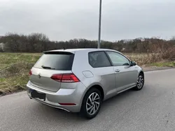 Grau Gebraucht 2018 VW Golf VII Sound Limousine | 11.500 € (Guter Preis)