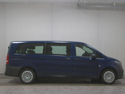 Blau Gebraucht 2023 Mercedes Vito Van | 30.480 € (Guter Preis)