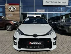 Platinumweiss perleffekt Gebraucht 2020 Toyota Yaris Basis Kleinwagen | 32.890 € (Etwas zu teuer)