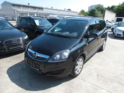 Schwarz Gebraucht 2014 Opel Zafira Family Van / Kleinbus | 8.700 € (Etwas zu teuer)