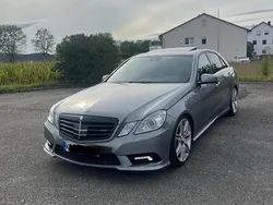 Grau Gebraucht 2010 Mercedes E63 AMG AMG Limousine | 11.999 €