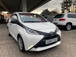 Weiß Gebraucht 2018 Toyota Aygo Kleinwagen | 6.900 € (Fairer Preis)