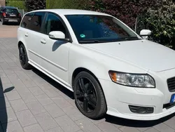 Weiß Gebraucht 2009 Volvo V50 R-Design Kombi | 4.600 €