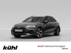 Daytonagrau perleffekt Gebraucht 2024 Audi A3 S-Line Limousine | 38.690 €