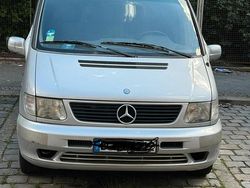 Silber Gebraucht 1997 Mercedes V230 Van / Kleinbus | 4.200 €