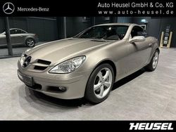 Cubanitsilber metallic Gebraucht 2005 Mercedes SLK350 Cabrio | 24.900 €