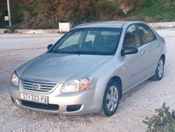 Silber Gebraucht 2007 Kia Cerato LX Limousine | 6.900 €