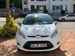 Weiß Gebraucht 2009 Ford Fiesta Ghia Kleinwagen | 4.000 € (Fairer Preis)