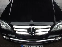 Schwarz metallic Gebraucht 2003 Mercedes ML270 SUV | 12.900 €
