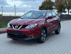 Rot Gebraucht 2016 Nissan Qashqai 360º SUV | 13.399 € (Fairer Preis)