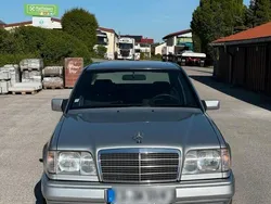 Silber Gebraucht 1994 Mercedes E300 Limousine | 16.499 €