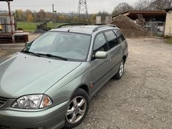 Grün Gebraucht 2002 Toyota Avensis Kombi | 1.600 € (Guter Preis)