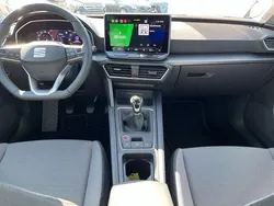 Saphir blau metallic Neu 2025 Seat Leon Style Limousine | 27.450 € (Etwas zu teuer)
